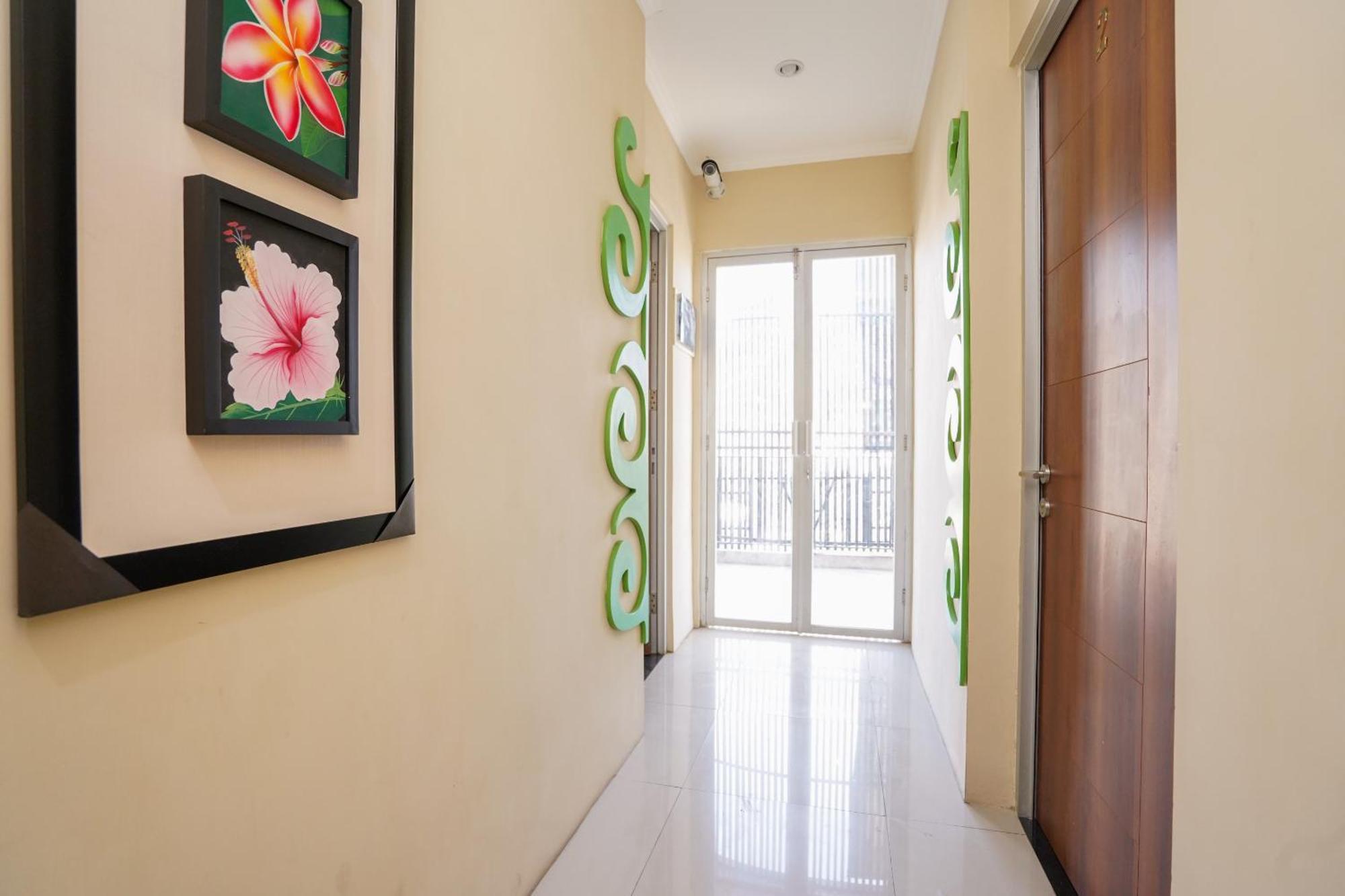 Hotel O Surabaya Near Surabaya Town Square Formerly Kupang Gunung Residence Экстерьер фото