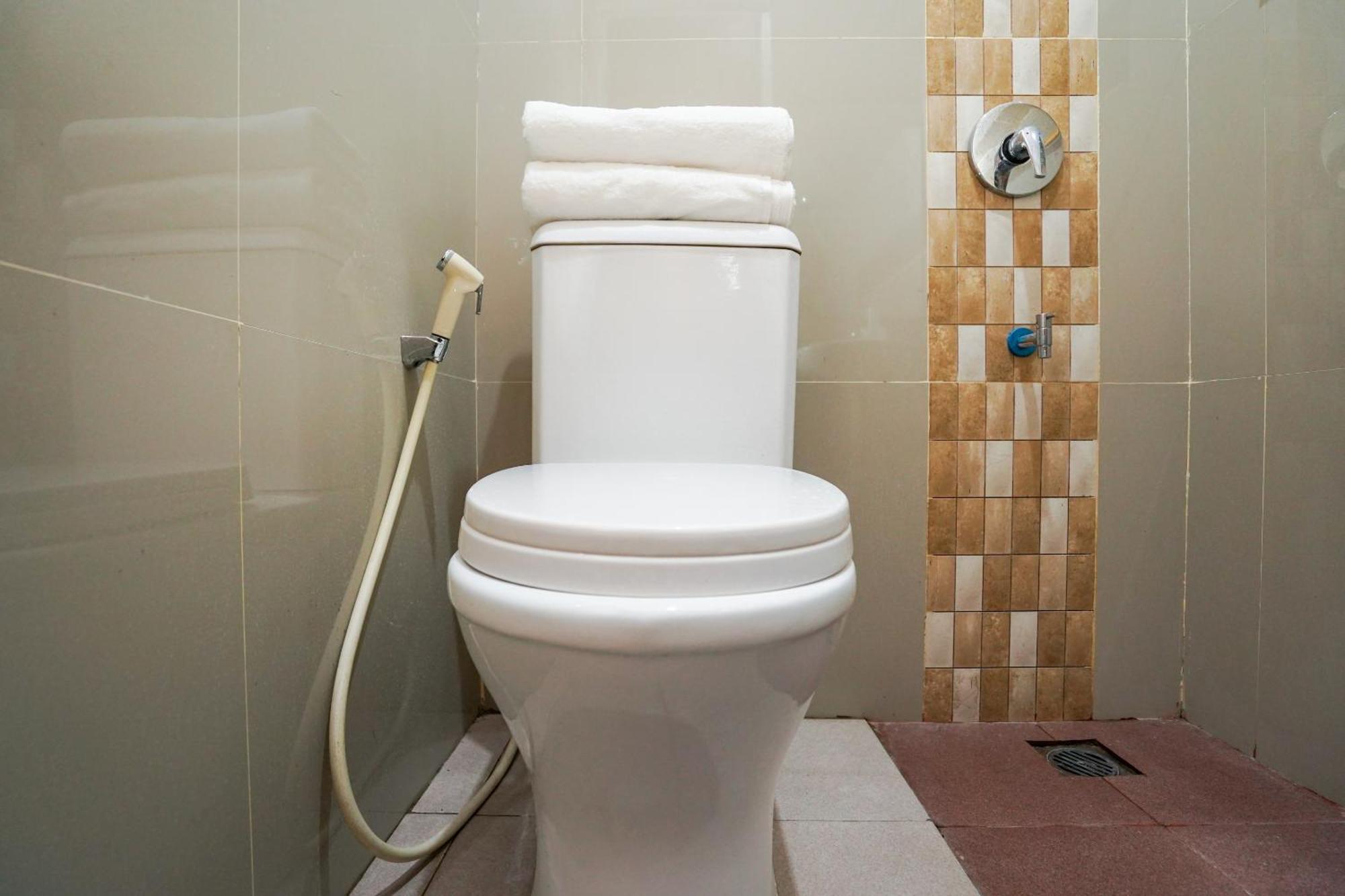 Hotel O Surabaya Near Surabaya Town Square Formerly Kupang Gunung Residence Экстерьер фото