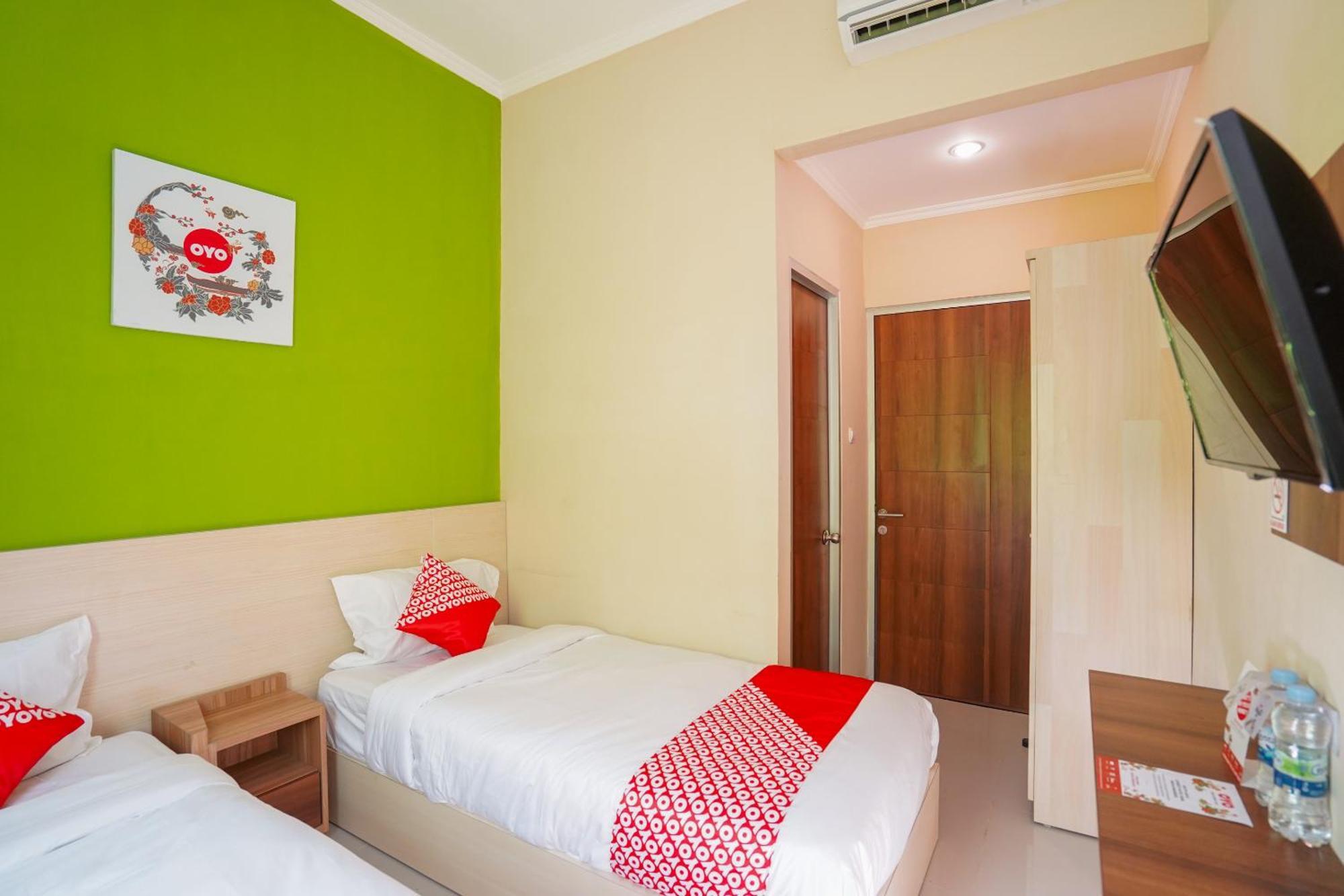 Hotel O Surabaya Near Surabaya Town Square Formerly Kupang Gunung Residence Экстерьер фото